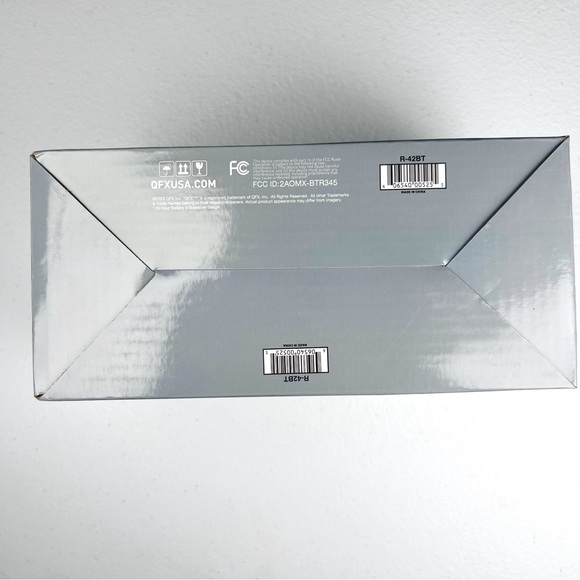 Portable 3-Band AM/FM/SW Radio with Bluetooth + LED Flashlight - Picture 6 of 6